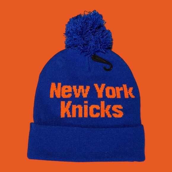 Modern Ultra Game NBA Blue New York Knicks Cuffed Pom Winter Beanie Hat OSFM NWT - Picture 2 of 2